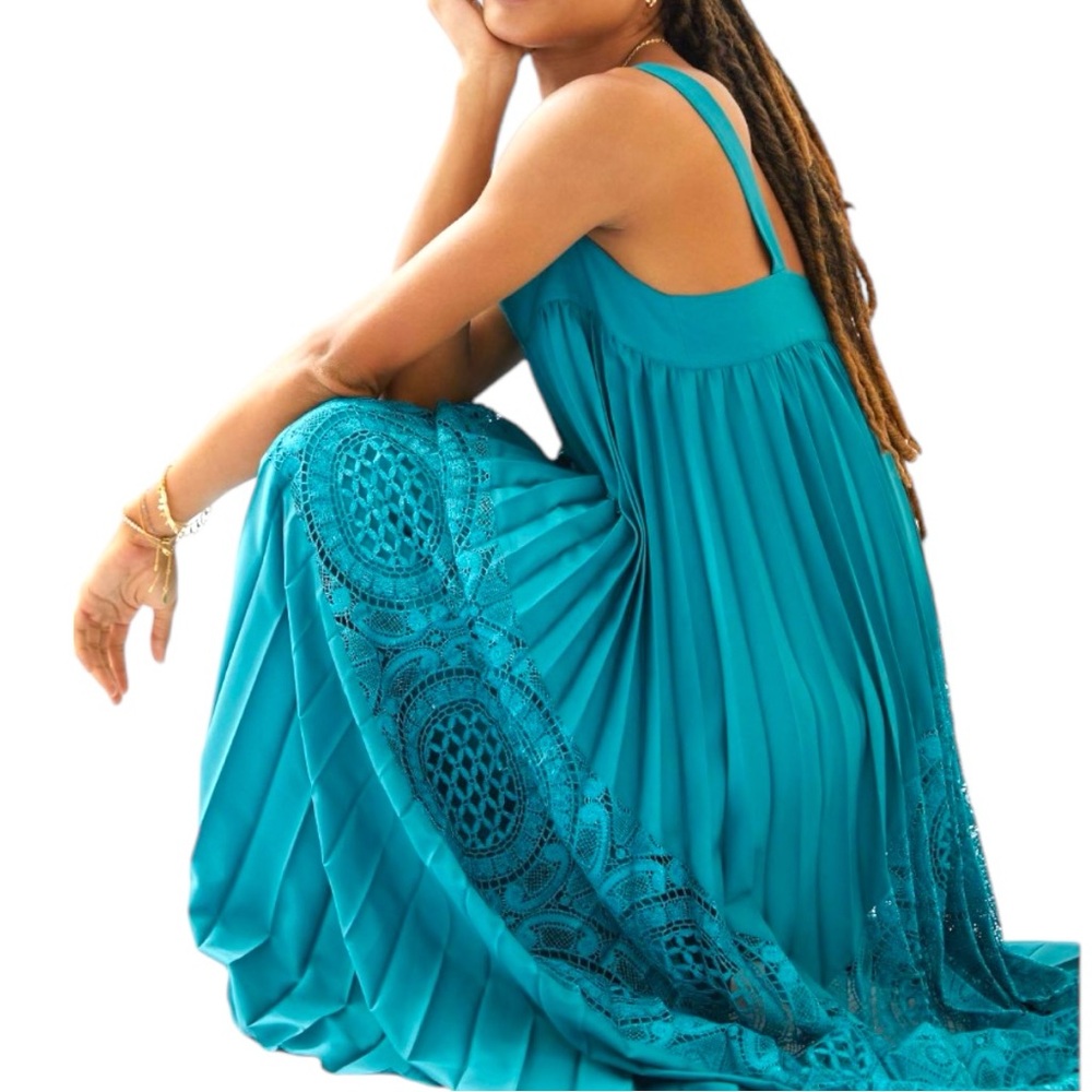 NEW ANTHROPOLOGIE GEISHA DESIGNS Pleated Lace Maxi Dress Size M